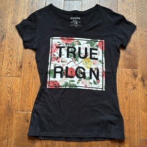 Women’s True Religion top